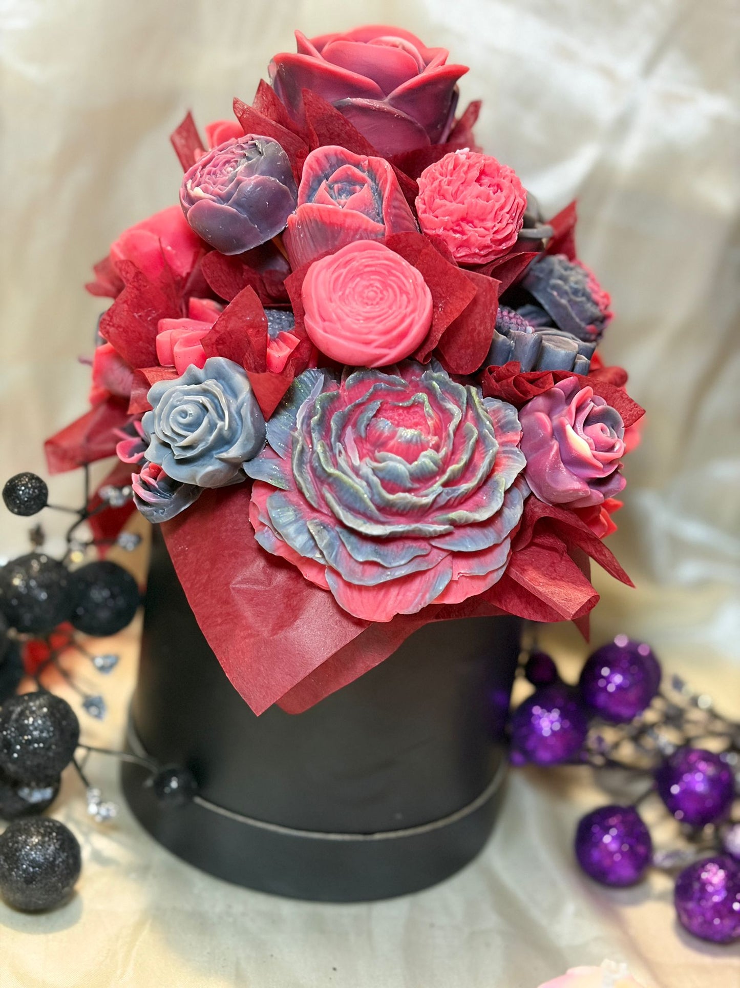 Luxury Soy Wax Candle Bouquet – Red & Black